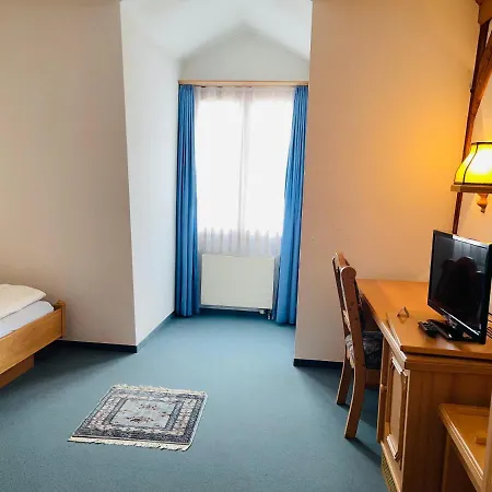 Sternen Otel *